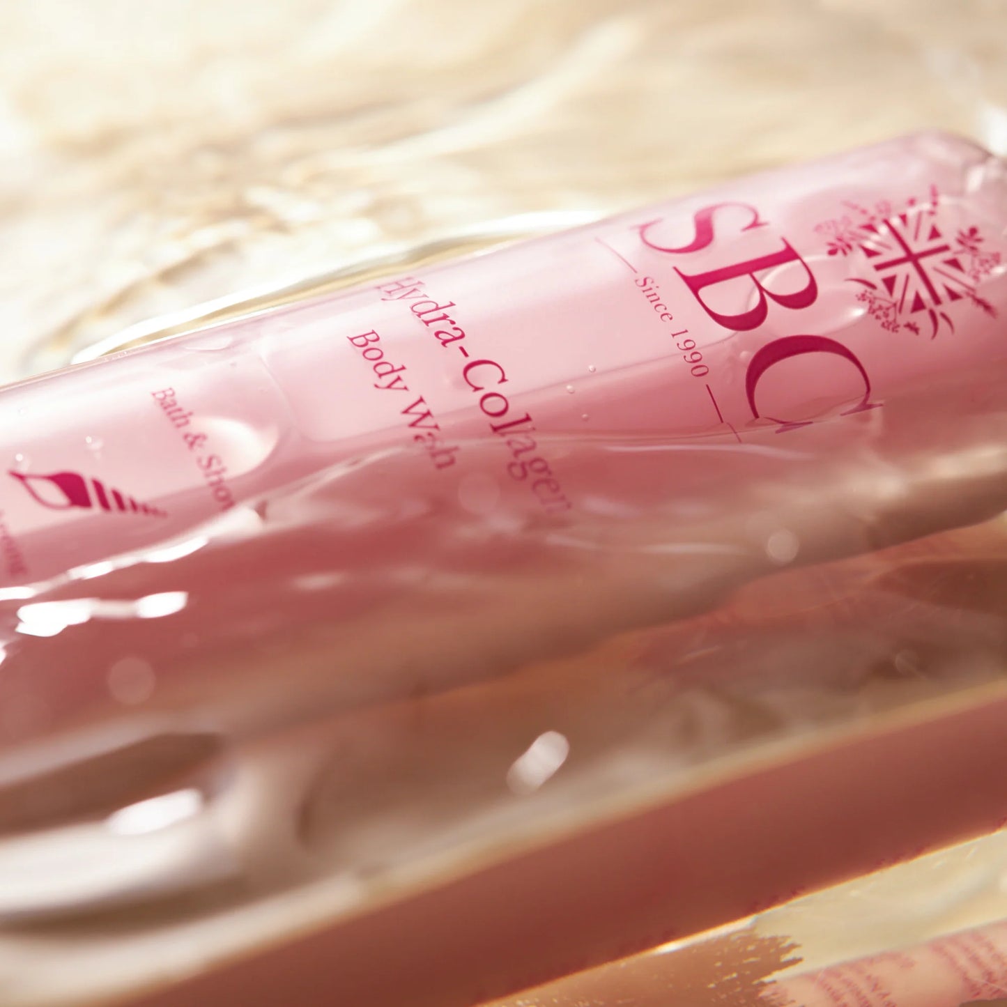 Hydra-Collagen Body Wash 300ml lifestyle close up in water