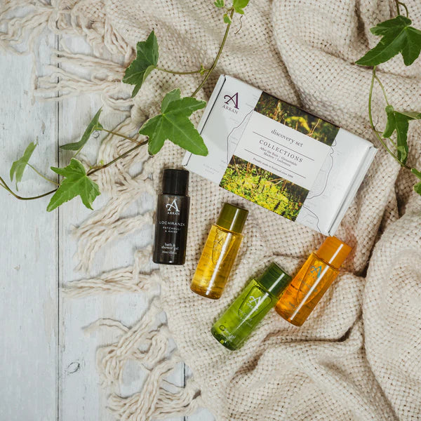 Unisex Mixed Shower Gel Discovery Gift Set - 30ml x4 lifestyle shot with ivy