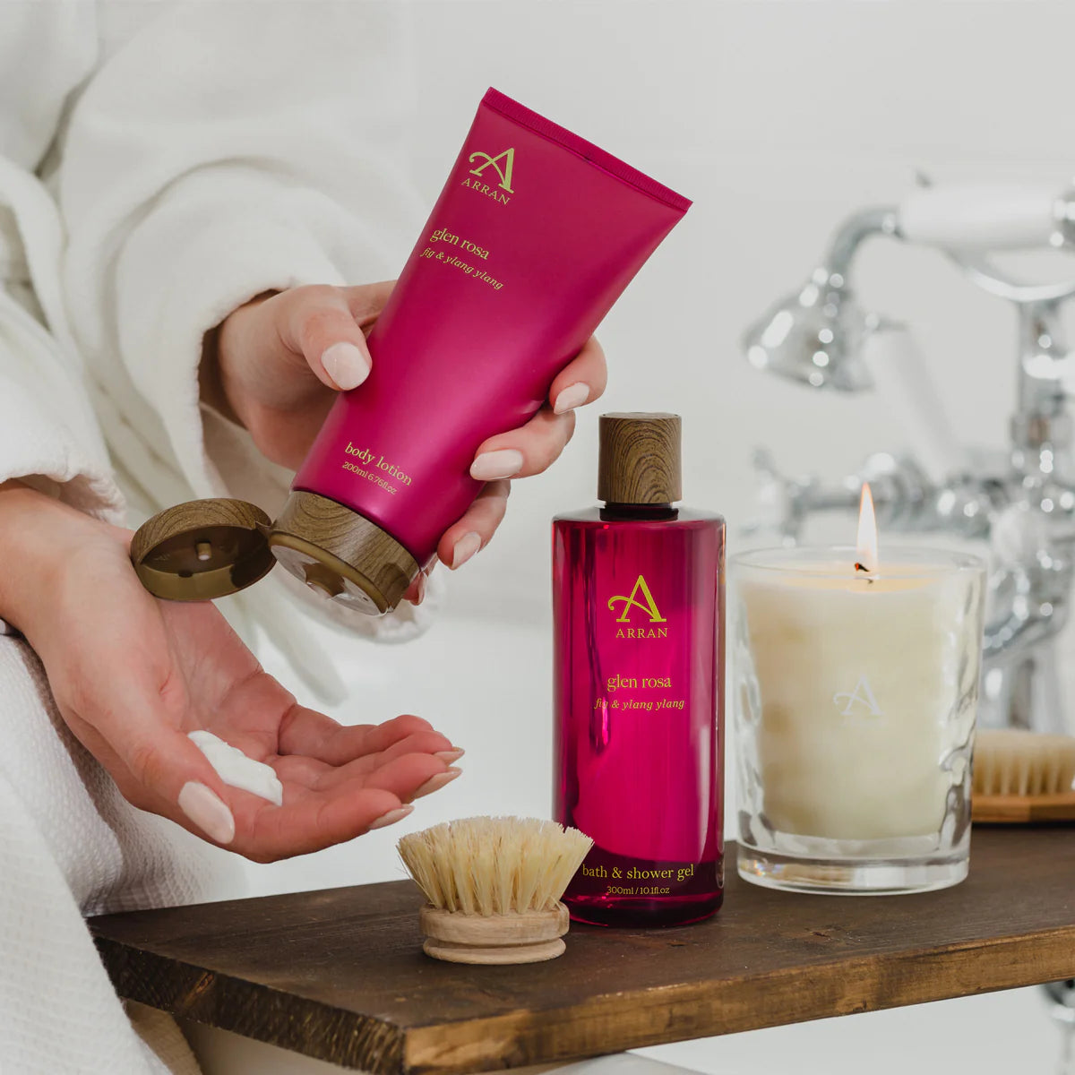 Glen Rosa Fig & Ylang Ylang Bath & Shower Gel - 300ml lifestyle image of someone using the product
